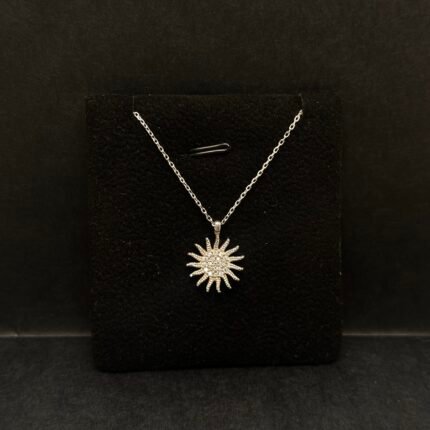 Renata Gümüş boyunbağı