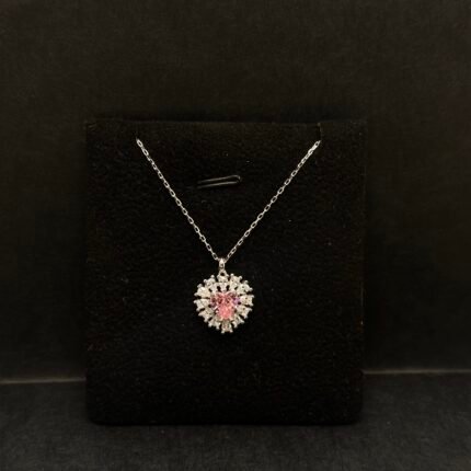 Vanessa Gümüş boyunbağı