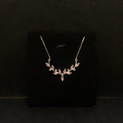 Eva Gümüş boyunbağı