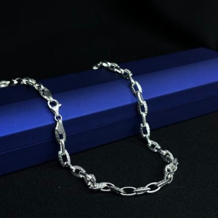 Earl Gümüş boyunbağı