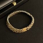 Dominik Gümüş bilərzik