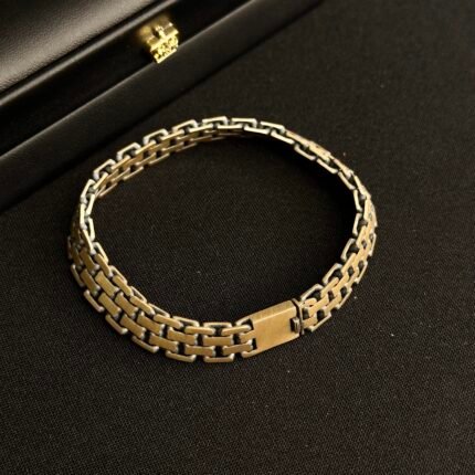 Dominik Gümüş bilərzik