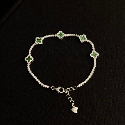 Kristen Gümüş bilərzik