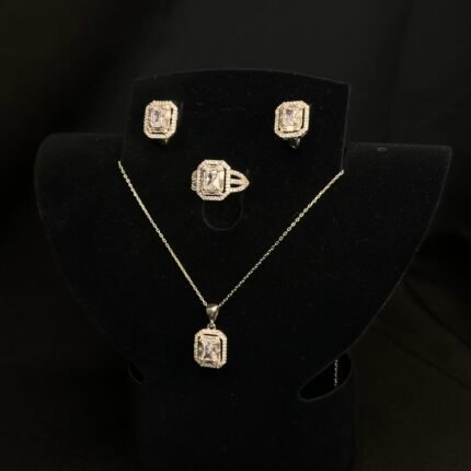 Maisie Gümüş dəst