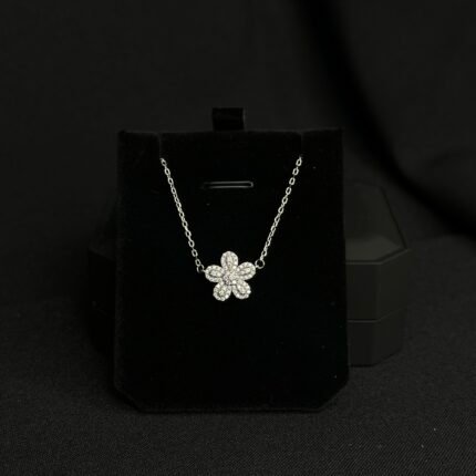 Ulrika Gümüş boyunbağı