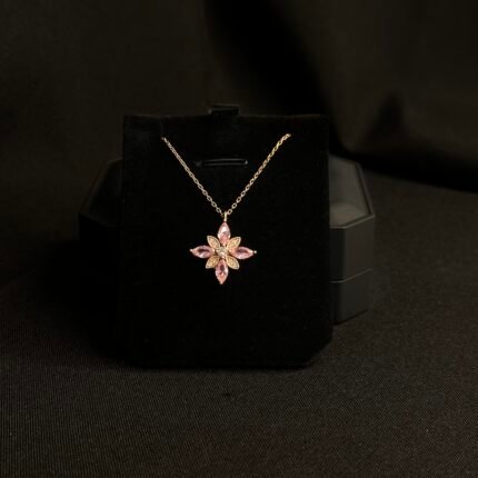 Faye Gümüş boyunbağı