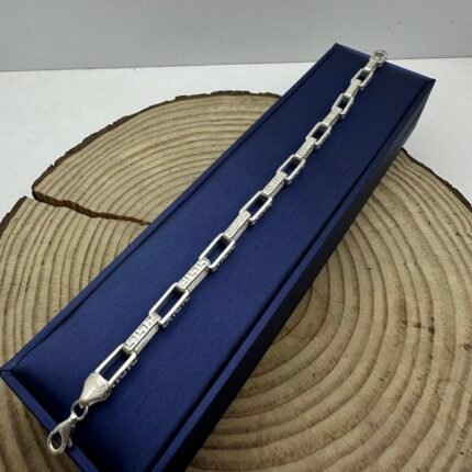 İsaak Gümüş bilərzik