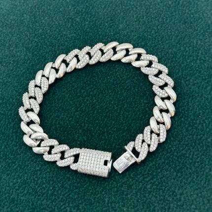 Kayl Gümüş bilərzik