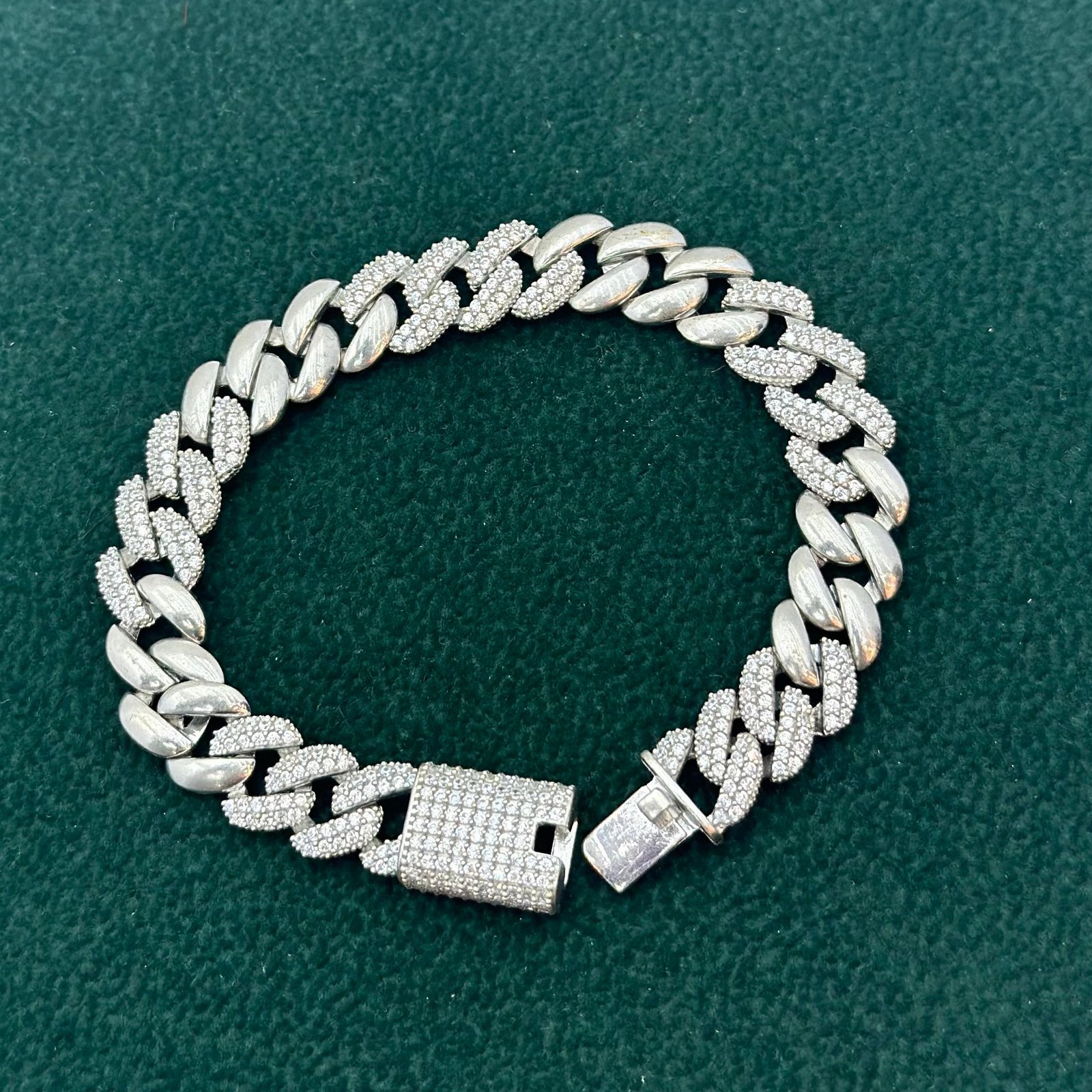 KB 51 Kayl Gümüş bilərzik