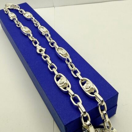 Levi Gümüş boyunbağı