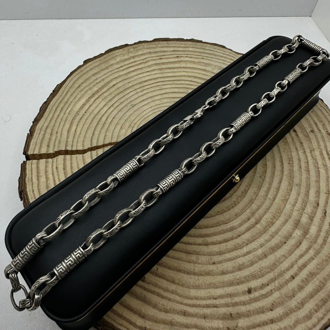 KB 36 Maddoks Gümüş boyunbağı