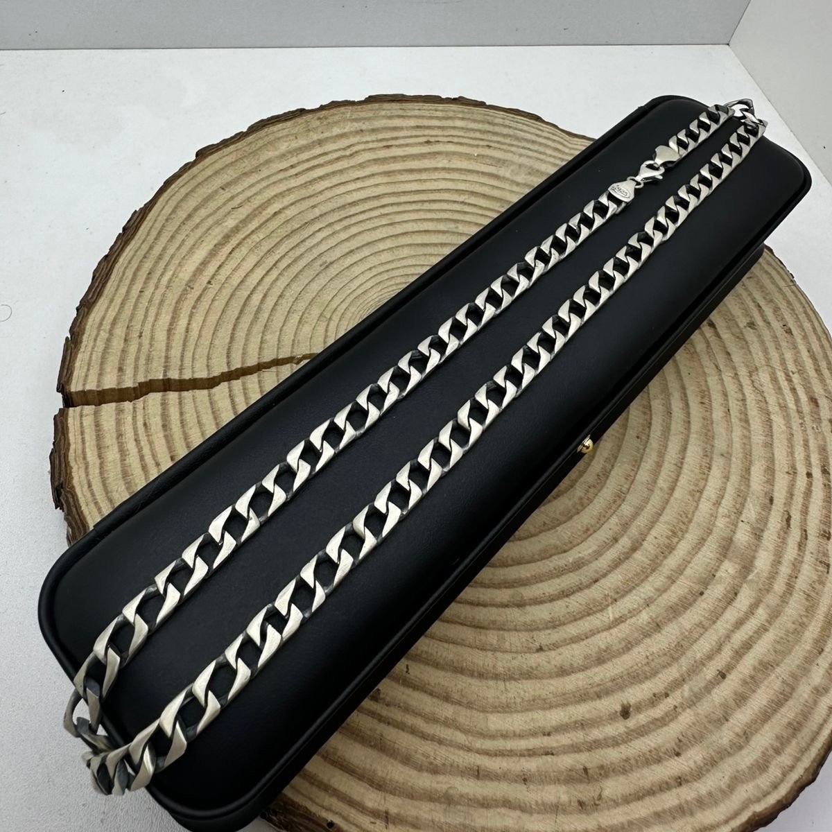 KB 39 Maksimus Gümüş boyunbağı