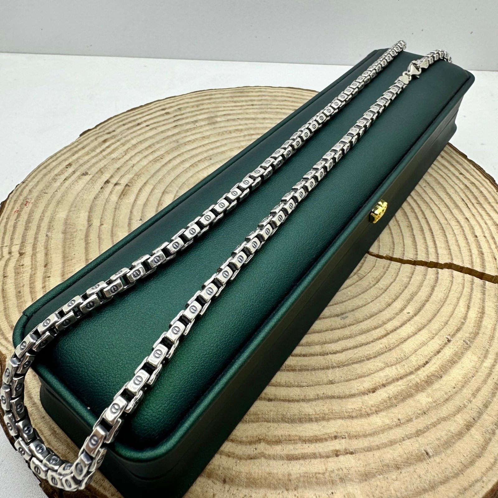 KB 44 Malkolm Gümüş boyunbağı