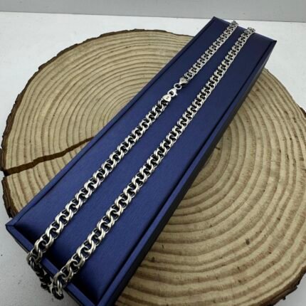 Markus Gümüş boyunbağı