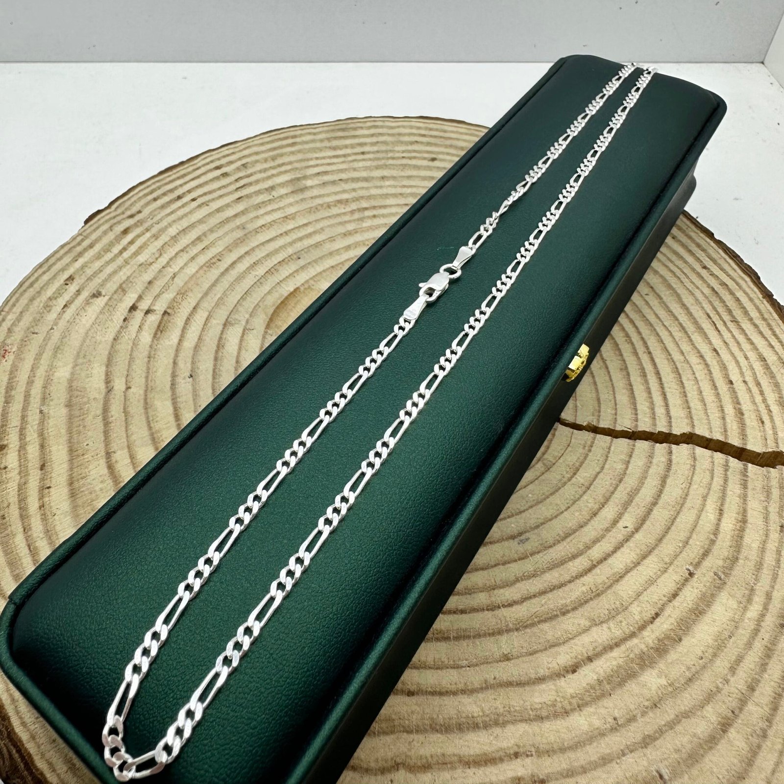 KB 57 Metyu Gümüş boyunbağı