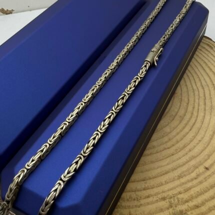 Piter Gümüş boyunbağı