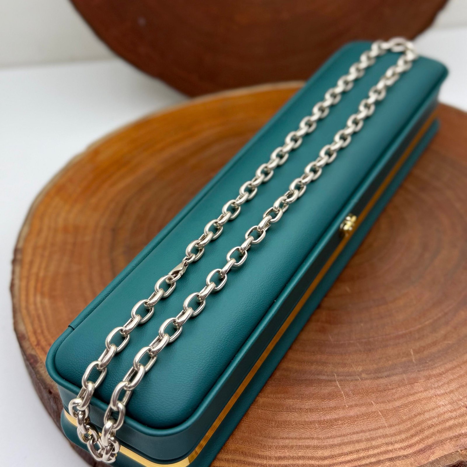 KB 94 Marcelino Gümüş boyunbağı