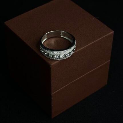 Rett gümüş üzük