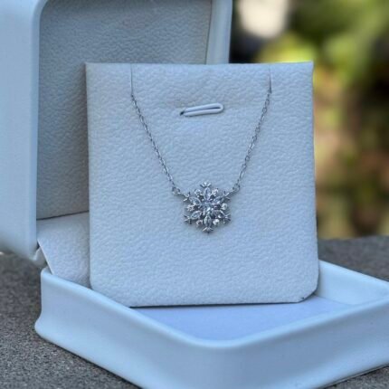 Mckenna Gümüş boyunbağı