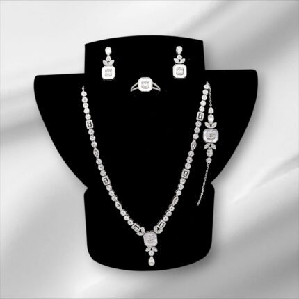 Tayler Gümüş dəst