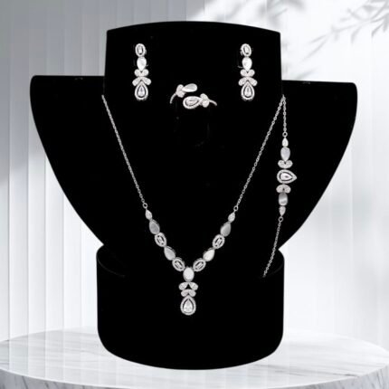 Tessa Gümüş dəst