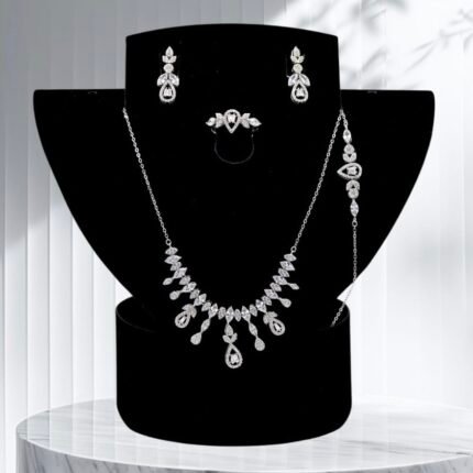 Valeria Gümüş dəst