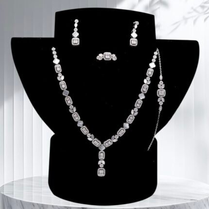 Veronica Gümüş dəst