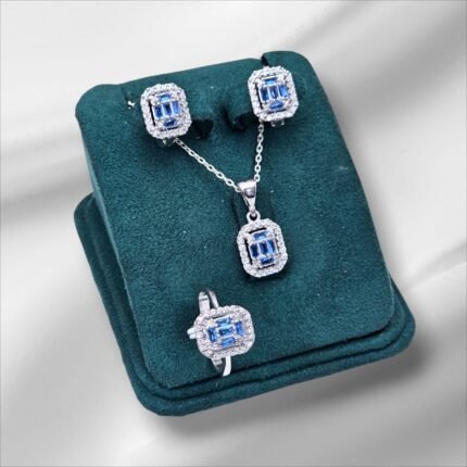 Noemi Gümüş dəst