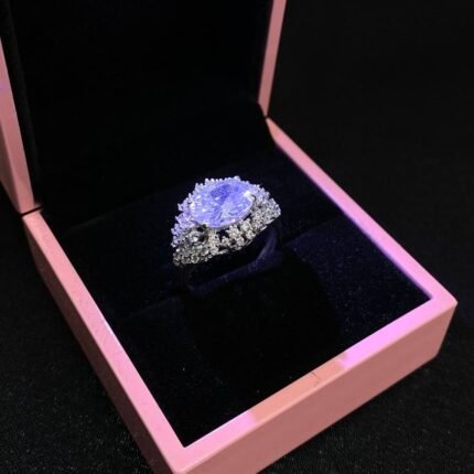 Andreea Gümüş üzük